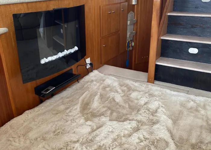 Ботель Vilamoura -boat *