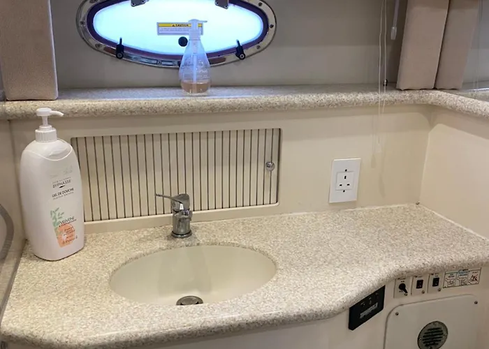 Hotel na wodzie Vilamoura -boat